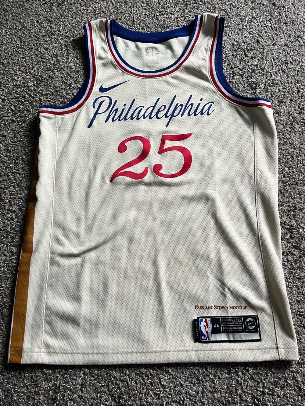 NBA Nike Philadelphia 76ers Ben Simmons Jersey Men’s Medium (44) Sixers